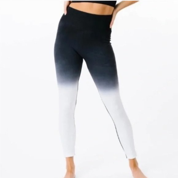 ZYIA Pants - Zyia Active Black and White Ombre Performance Hi-Rise Leggings 7/8 M